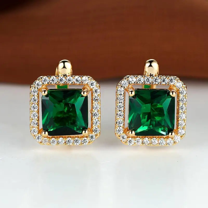 Boucles d'oreilles en zirconium vert carré avec finition dorée