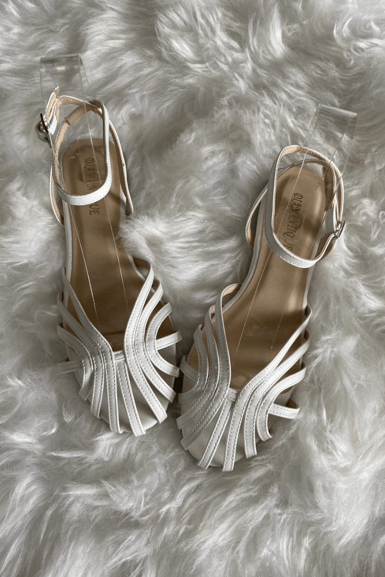Vittoria | Elegante Goldene Sandalen mit Glitzerakzenten