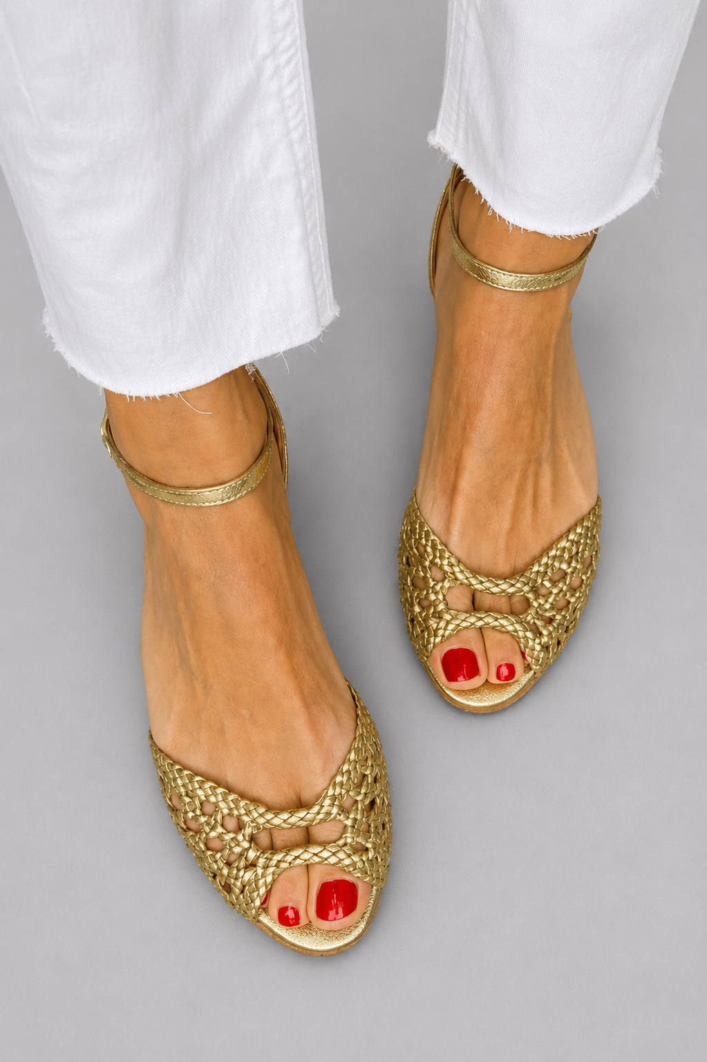 Isadora | Geflochtene Sandalen aus Gold