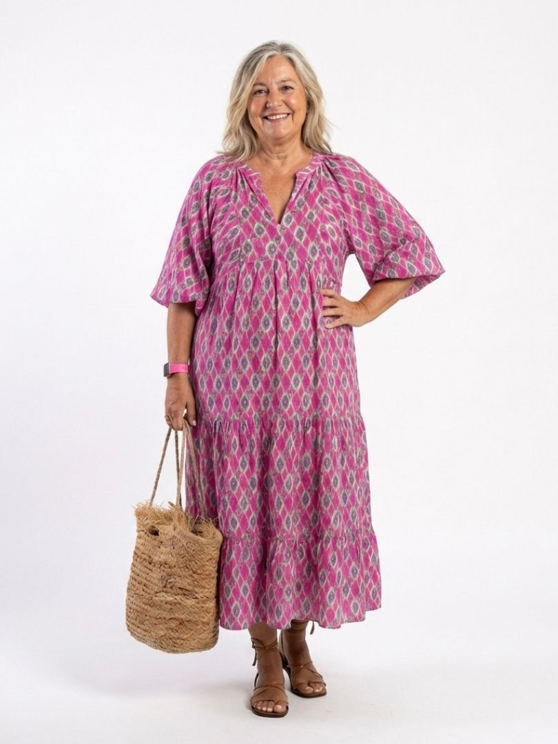 Apolline | Robe midi à motifs avec décolleté en V et manches trois-quarts