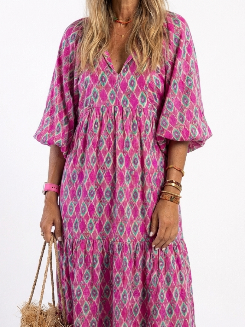 Apolline | Robe midi à motifs avec décolleté en V et manches trois-quarts