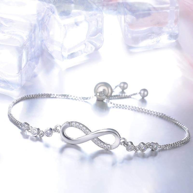Elegantes verstellbares Armband in Roségold im Unendlichkeit-Design