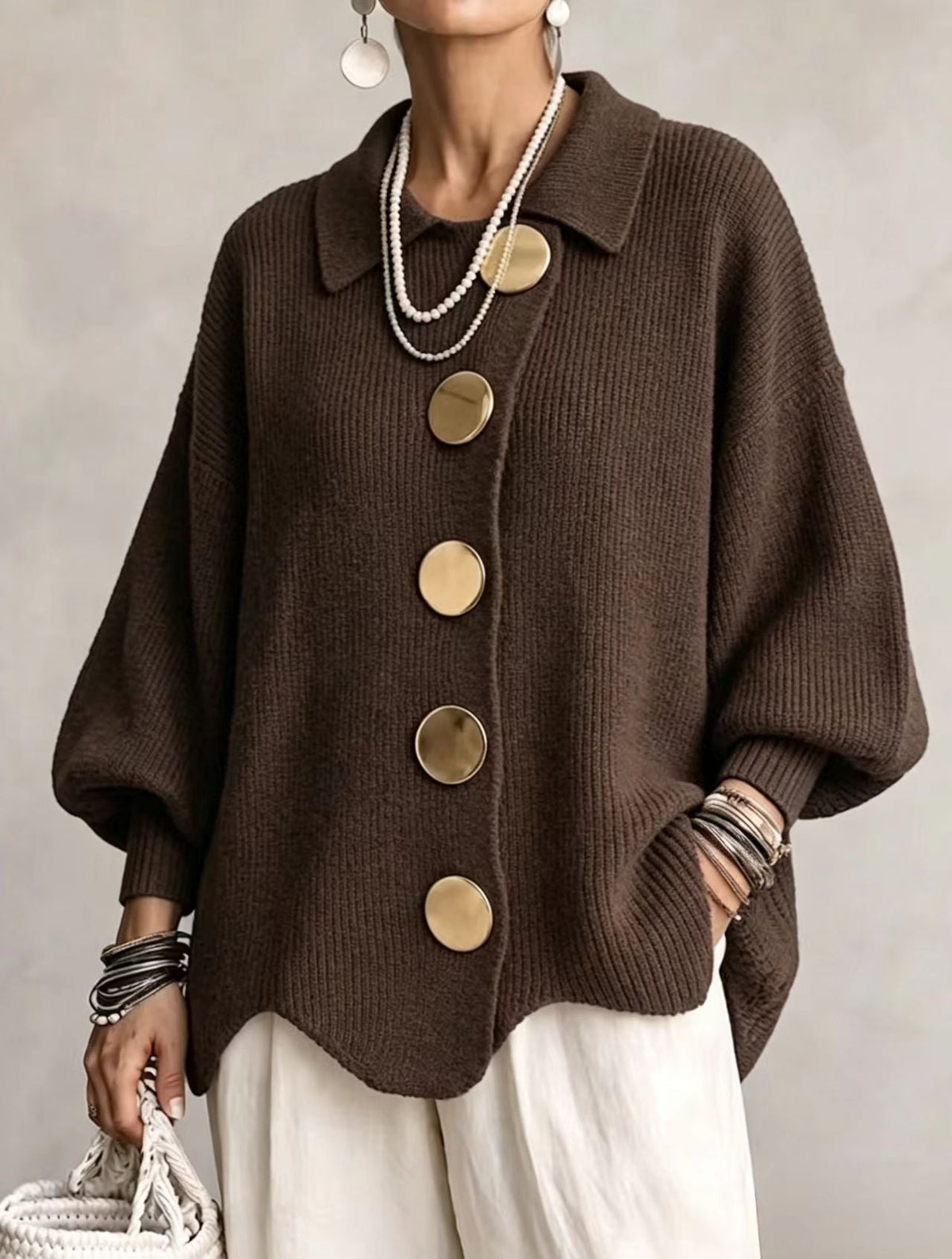 Victoire | Cardigan oversize avec boutons dorés imposants