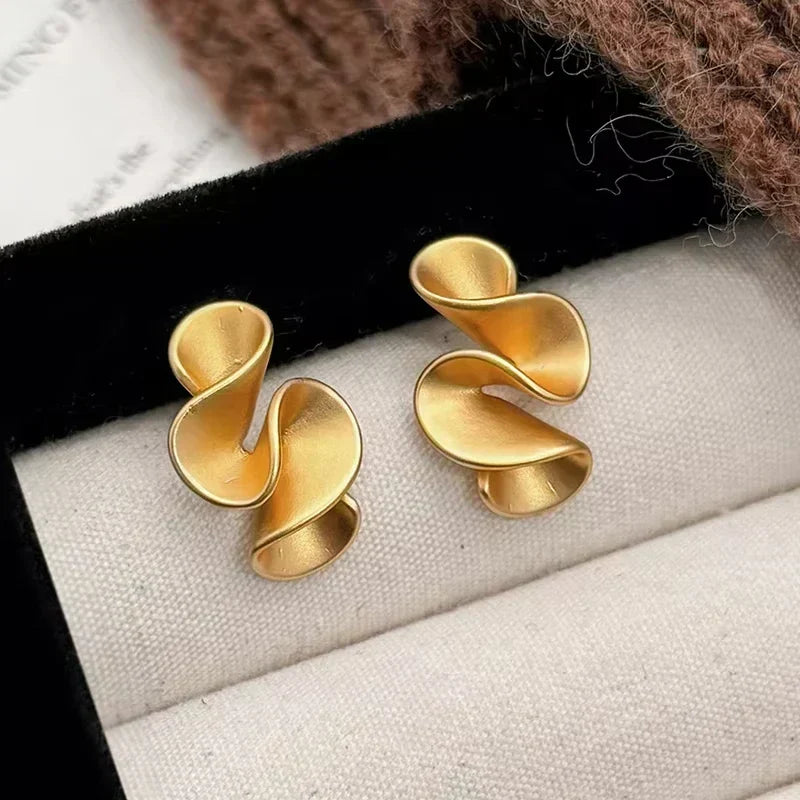 Blumenohrringe aus Silber und 18K Gold