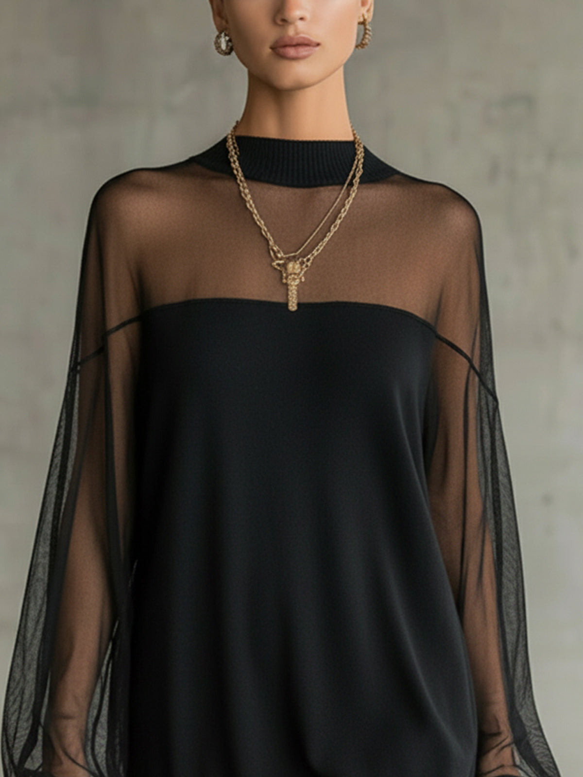 Amélie™ | Elegante zwarte mini-jurk met mouwen van tule