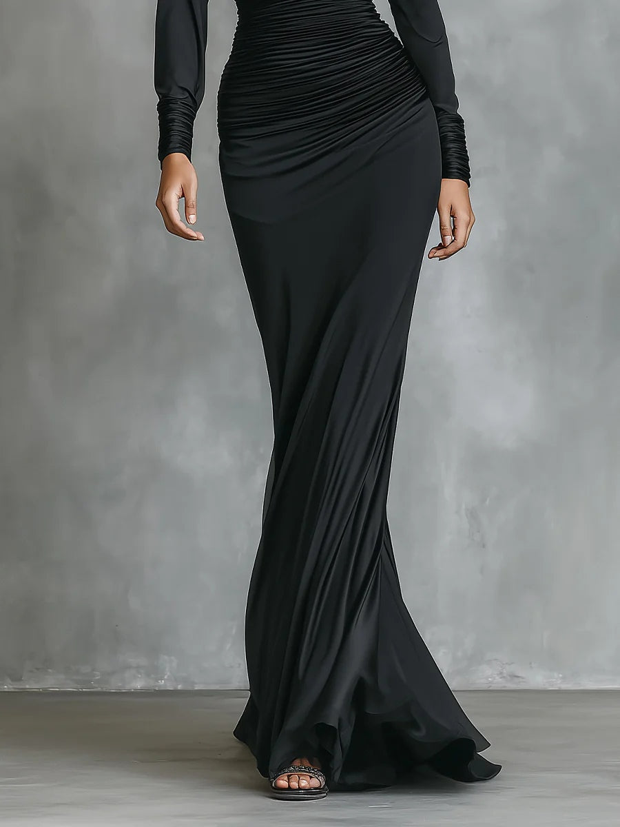Celina™ | Zwarte satijnen maxi-jurk met een off-the-shoulder halslijn