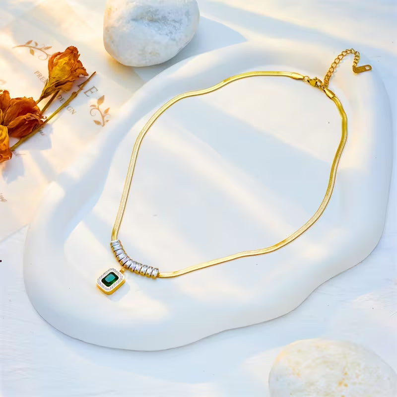 Collier Prism Émeraude Regalia en Or