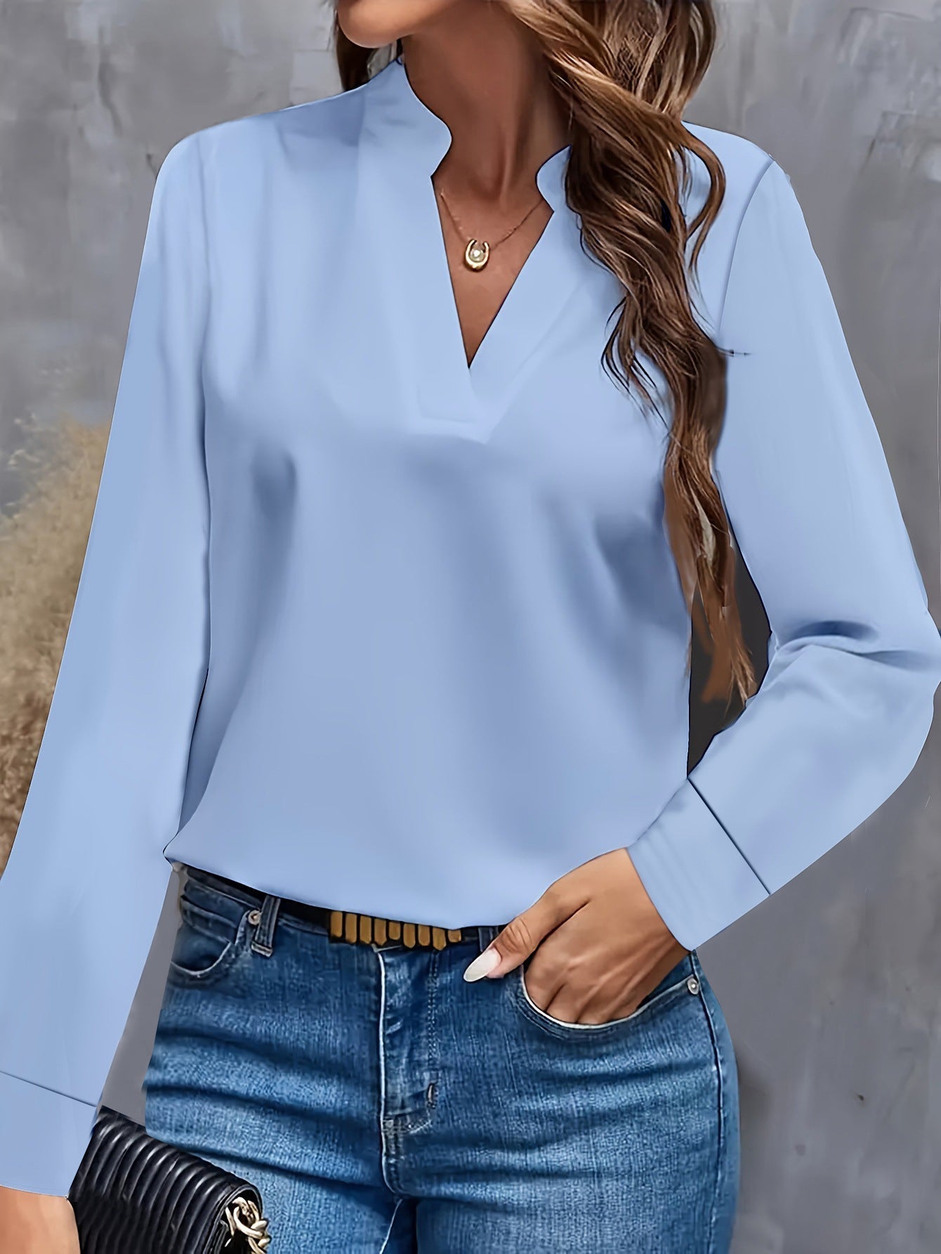 Alexandra Elegante damesblouse met V-hals
