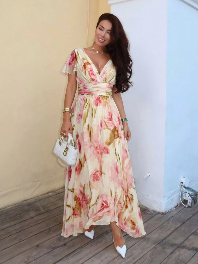Elara | Robe Maxi Fleurie à Manches Courtes en V" can be rewritten as:

"Elara | Robe Maxi à Fleurs avec Manches Courtes en V