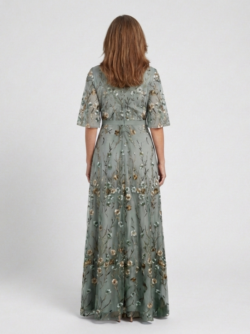 Evadne | Robe Maxi à Manches Courtes avec Décolleté en V à Motif Floral