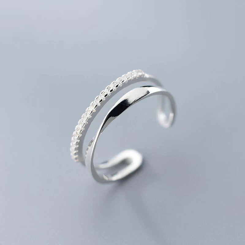 Verstellbarer Silberring mit Zirkonia