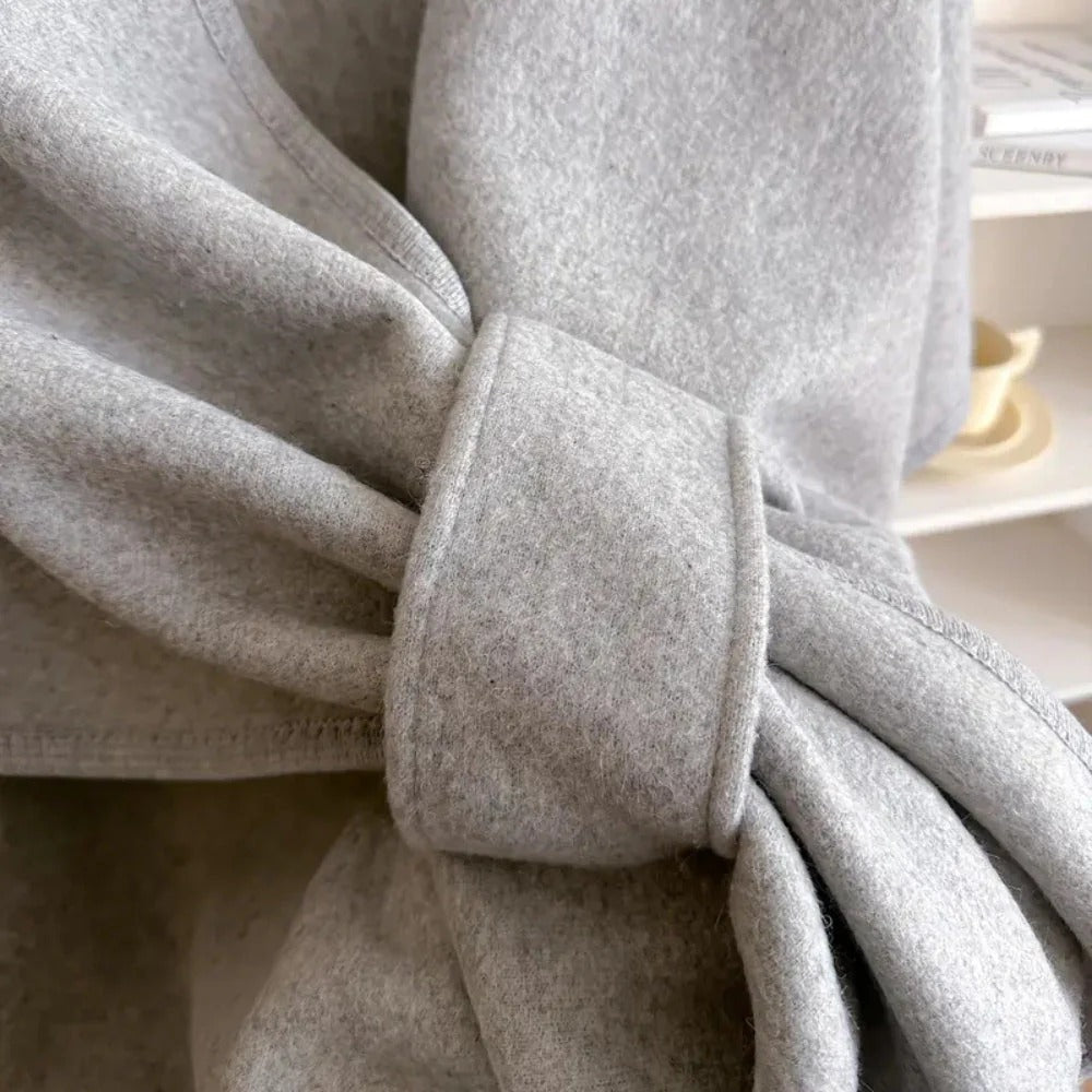 Eleganter Poncho-Schal