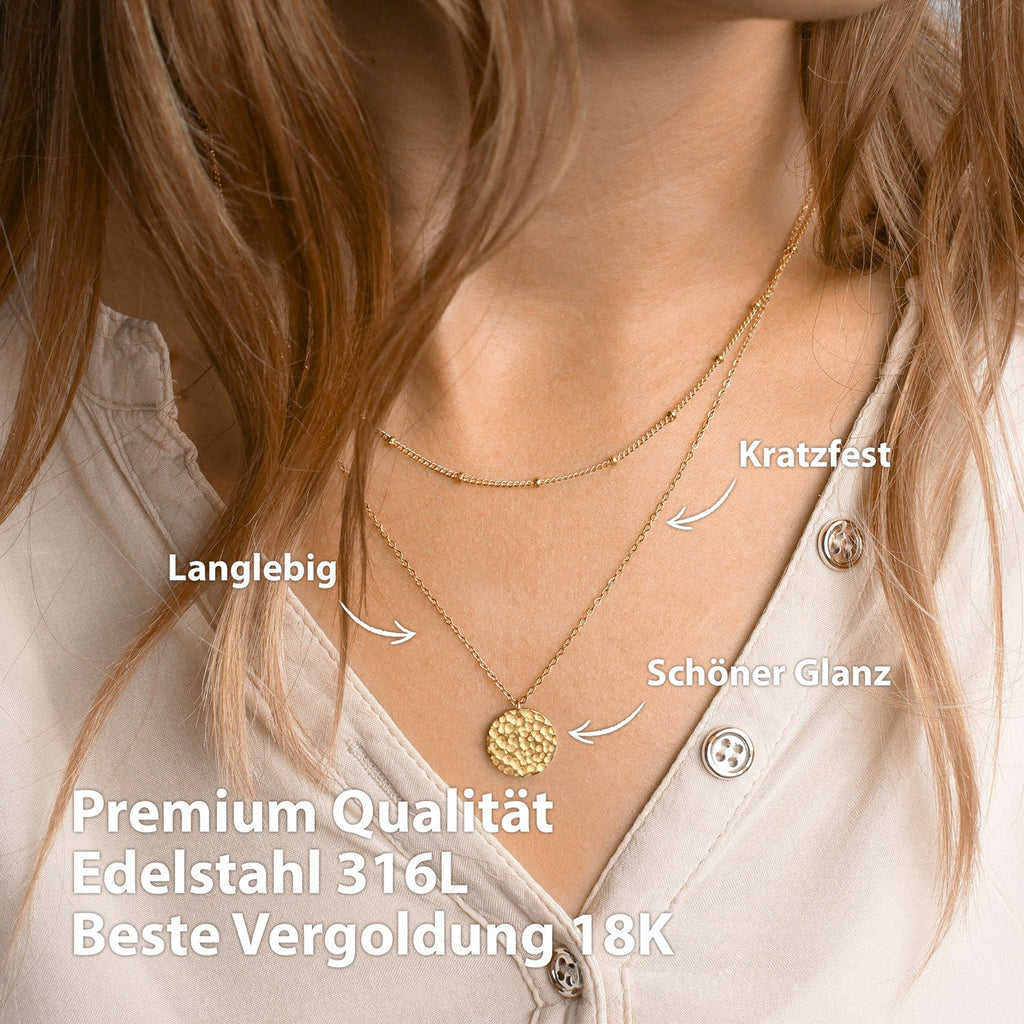 BonnyMoonbase ketting met gouden plaatje